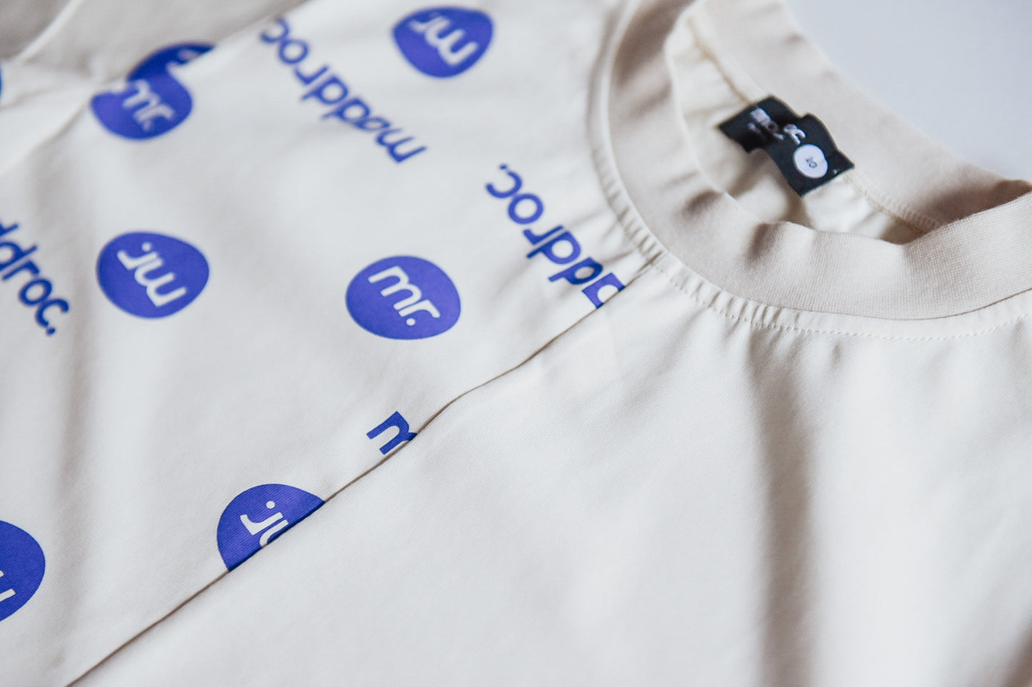 Contrast Tee Beige/Blue